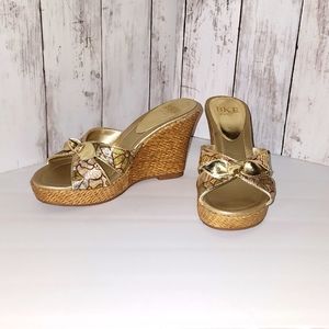 BKE Sole Metallic Vintage Floral Wedge Heel Sandals 6.5